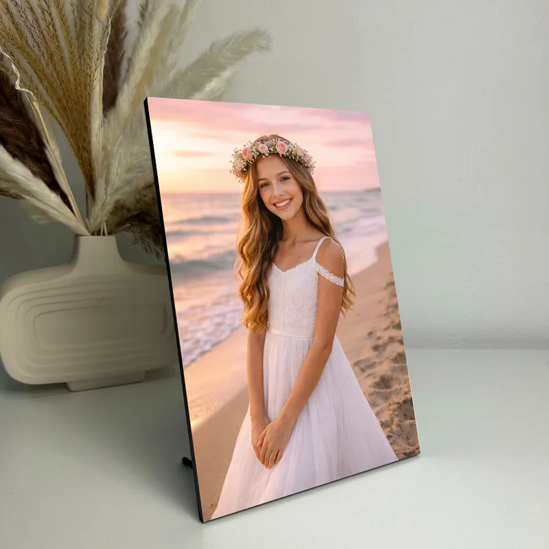 תמונה על פלטת עץ 20X30 עם דופן שחורה עם רגלית אחורית או לתליה