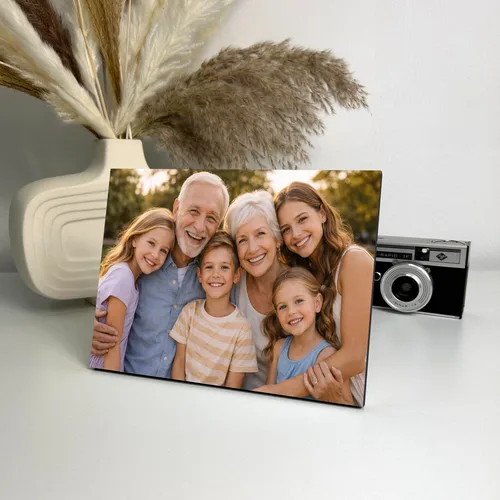 תמונה על פלטת עץ 15X20 עם דופן שחורה עם רגלית אחורית או לתליה